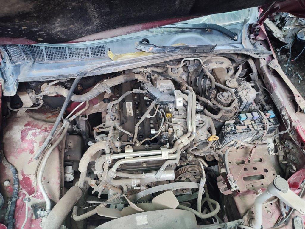Toyota HI LUX 2.4LTS. , D/CAB., 4x4 , MEC., TURBO DIESEL 2015 - 6